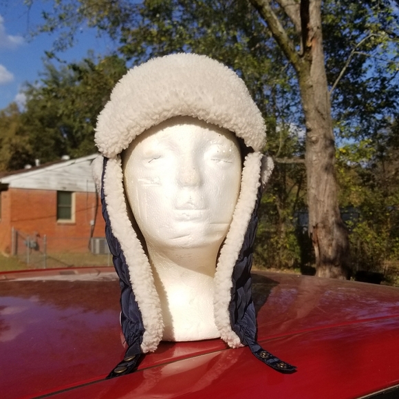 Faux fur hat - Picture 5 of 7